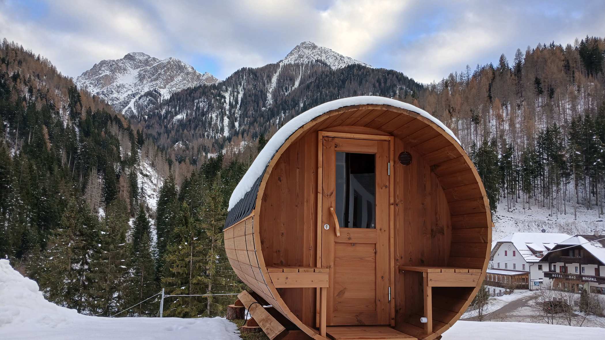 Sauna vor Landschaft